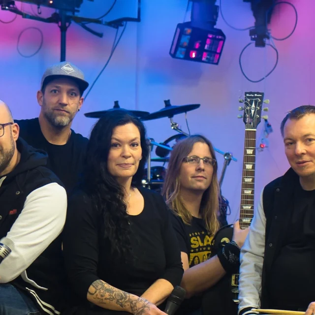 „Therme Live“ mit The Hall